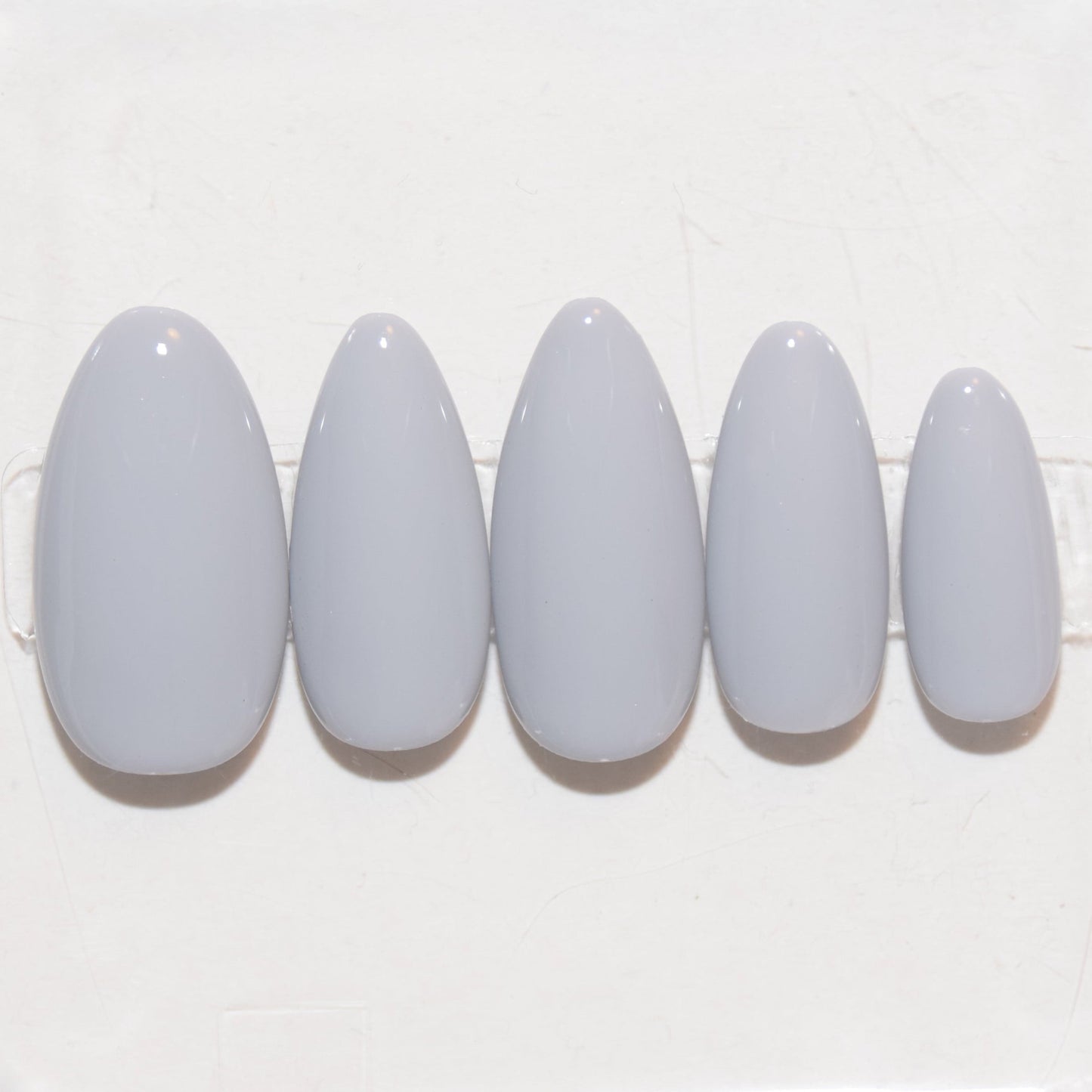 Gris nuageux